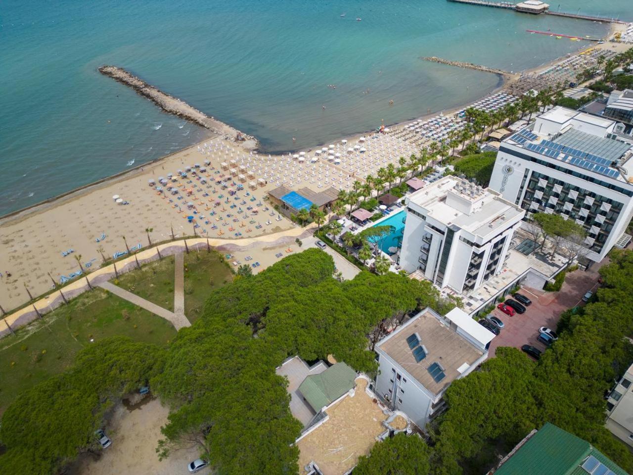 Kastrati 4*